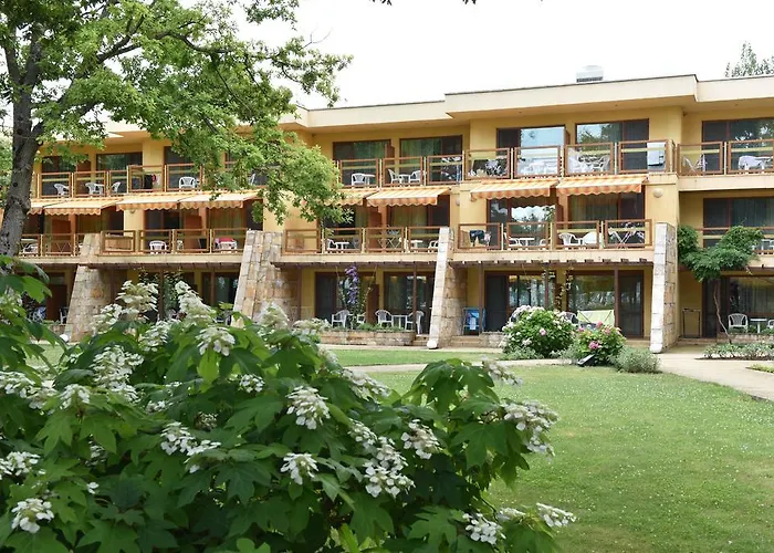 Szálloda Les Magnolias Primorszko